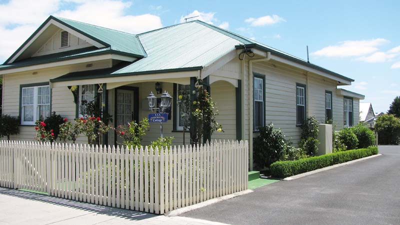 Ye Olde Post Office Cottage Smithton accommodation - Country Airstrips Australia