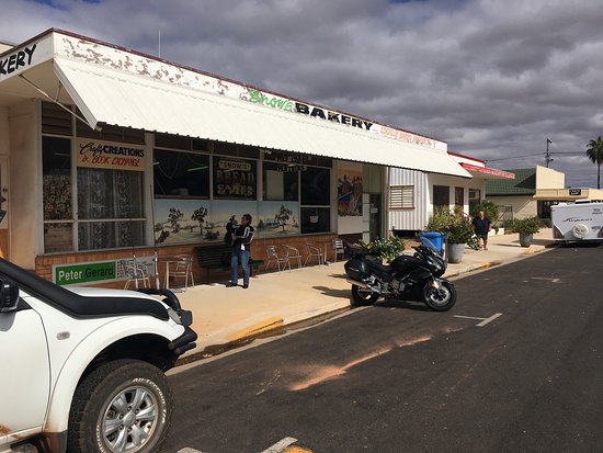 Snow's Bakery Aplha - Country Airstrips Australia