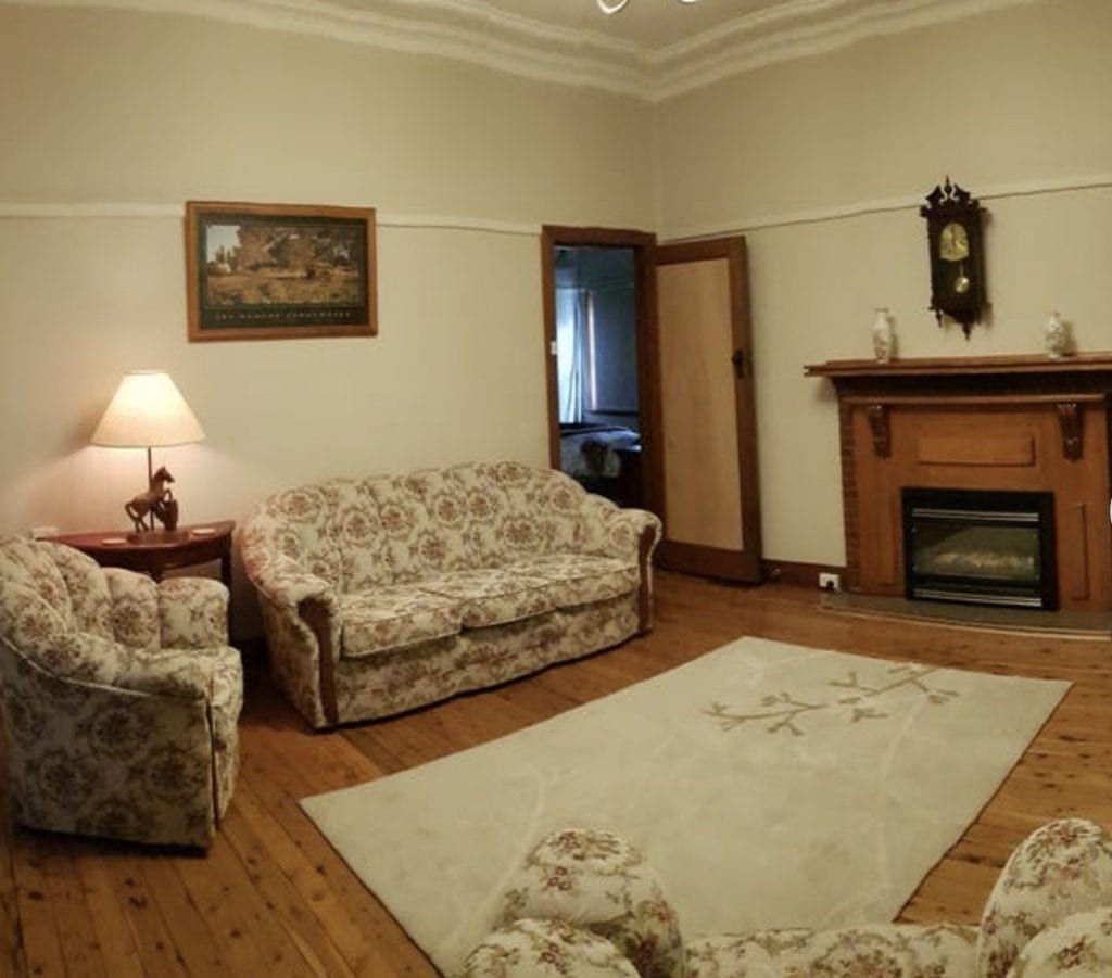 Accommodation in Narrandera- Riverina Blue